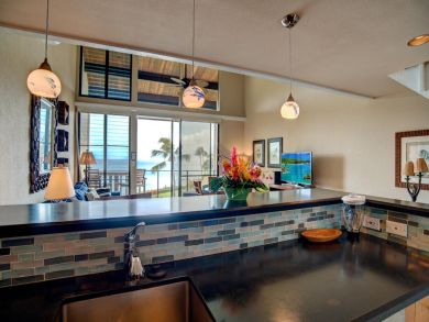 Napili Two Bedroom Two Bathroom Beach Condo Sleeps 6