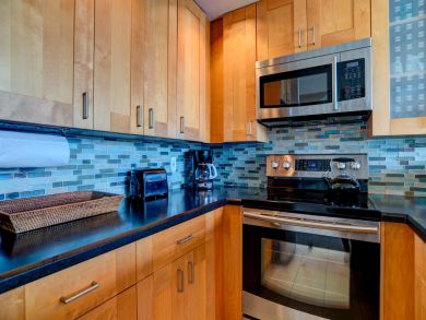 Napili Two Bedroom Two Bathroom Beach Condo Sleeps 6