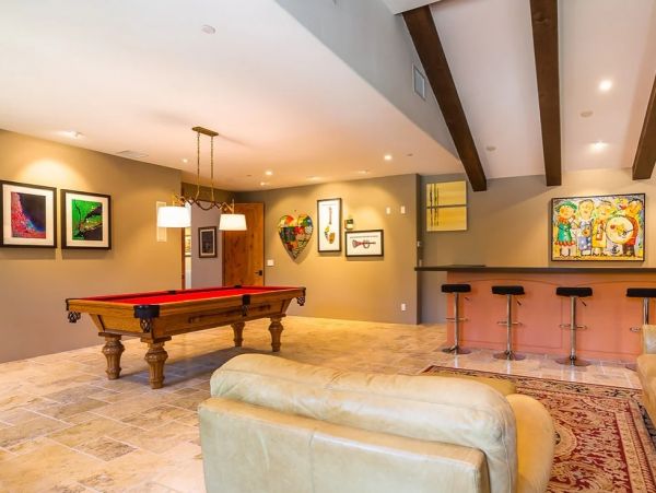 Luxury Estate with Eleven Well Appointed Bedrooms