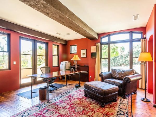 Luxury Estate with Eleven Well Appointed Bedrooms