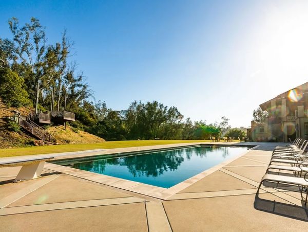 Luxury Estate with Eleven Well Appointed Bedrooms