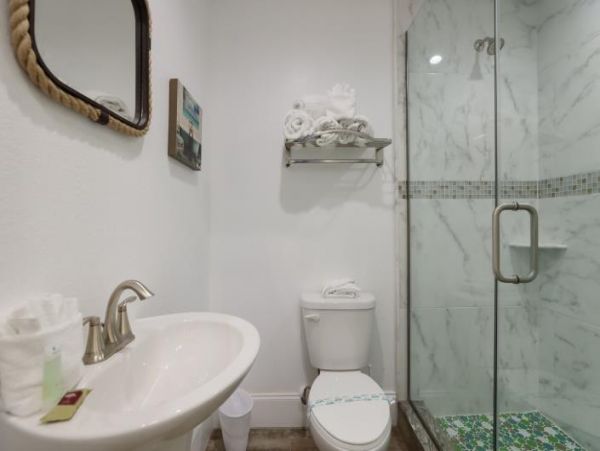 Anna Maria 3 Bedroom Rental Sleeps 6 Short Walk to Beach