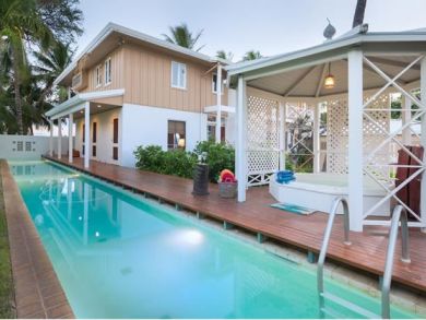 Beach Vacation Rental Three Bedrooms Seeps 7 Private Pool