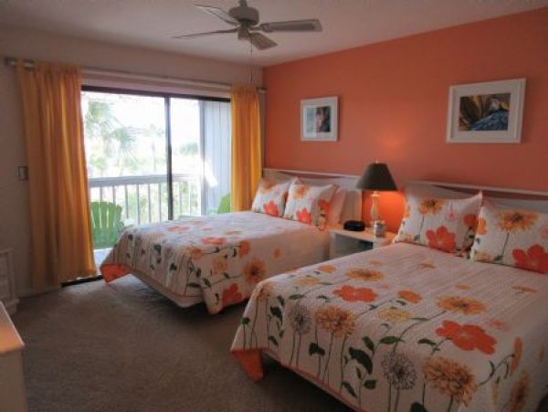 Short Walk to the Beach from this 3 Bedroom Vacation Condo