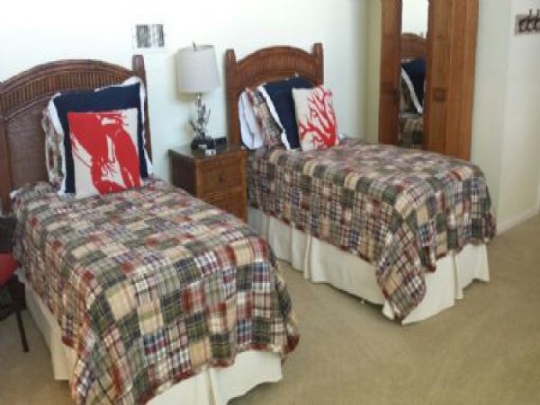 Short Walk to the Beach from this 3 Bedroom Vacation Condo