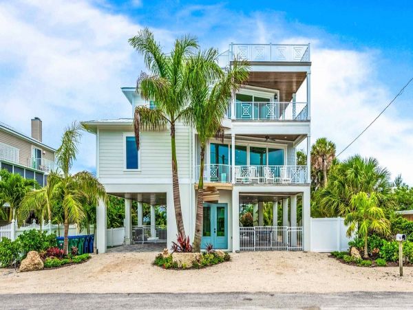 Almost Beachfront - Luxury Anna Maria Island Vacation Home