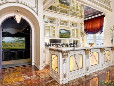 Luxury Fourteen Bedroom Vacation Home Sleeps 28 Guests