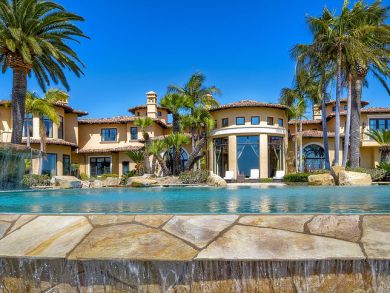 Luxury Fourteen Bedroom Vacation Home Sleeps 28 Guests