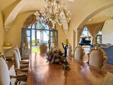 Luxury Fourteen Bedroom Vacation Home Sleeps 28 Guests