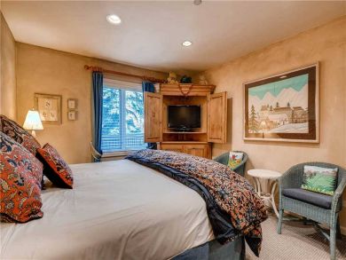 Vail Luxury Two Bedroom Ski Condo Walk to Lifts Sleeps Six
