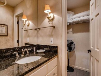 Vail Luxury Two Bedroom Ski Condo Walk to Lifts Sleeps Six