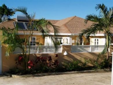 Barbados Luxury Vacation Accommodation Walk to  Beach