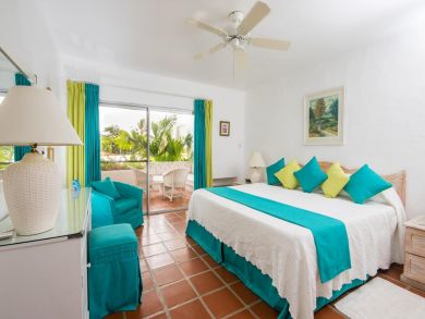 Barbados Vacation Accommodation on  Beach