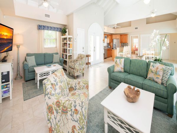 Cayman Islands Vacation Rentals - Oceanfront Cayman Villa with Guest Cottage