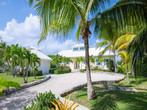 Cayman Islands Vacation Rentals - Oceanfront Cayman Villa with Guest Cottage
