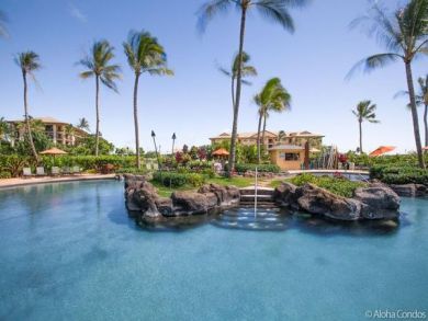Two Bedroom Condo Sleeps Six Short Walk to Beach