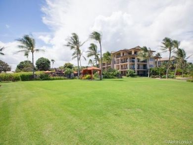 Two Bedroom Condo Sleeps Six Short Walk to Beach