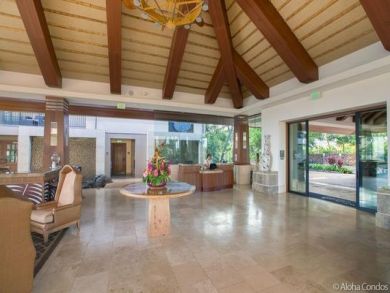 Two Bedroom Condo Sleeps Six Short Walk to Beach