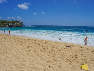 Two Bedroom Condo Sleeps Six Short Walk to Beach