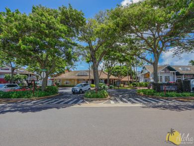 Two Bedroom Condo Sleeps Six Short Walk to Beach
