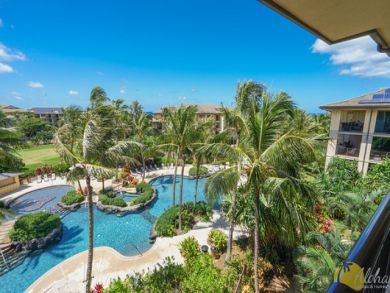 Two Bedroom Condo Sleeps Six Short Walk to Beach