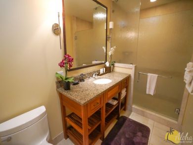 Two Bedroom Condo Sleeps Six Short Walk to Beach