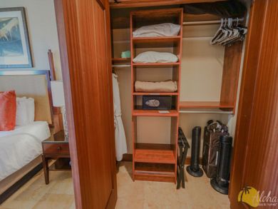 Two Bedroom Condo Sleeps Six Short Walk to Beach
