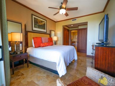 Two Bedroom Condo Sleeps Six Short Walk to Beach