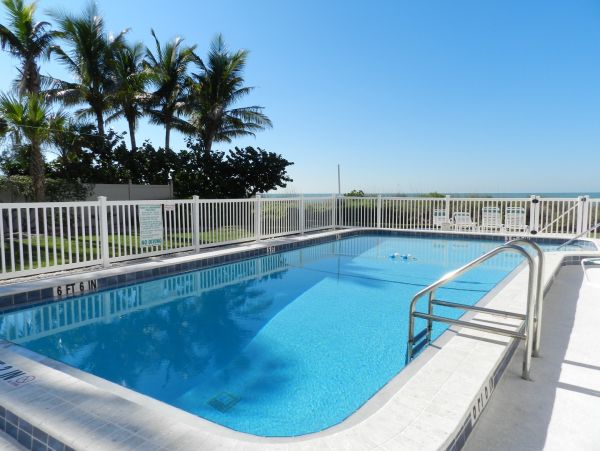 Longboat Key Vacation Condo Two Bedrooms with Gulf Views