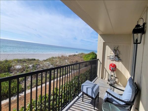 Longboat Key Vacation Condo Two Bedrooms with Gulf Views