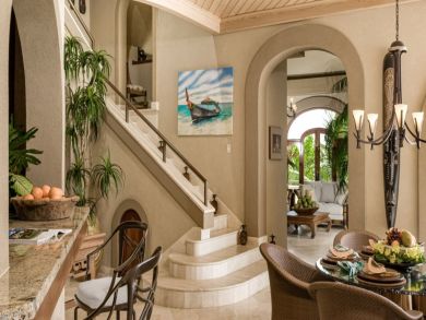 Stunning 5 Bedroom Luxury Villa with Sweeping Views