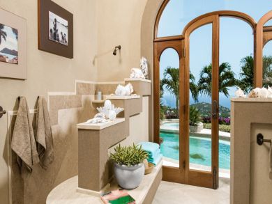 Stunning 5 Bedroom Luxury Villa with Sweeping Views