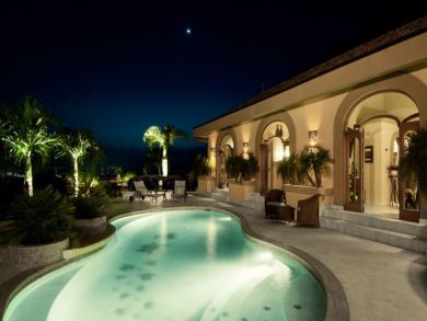 Stunning 5 Bedroom Luxury Villa with Sweeping Views