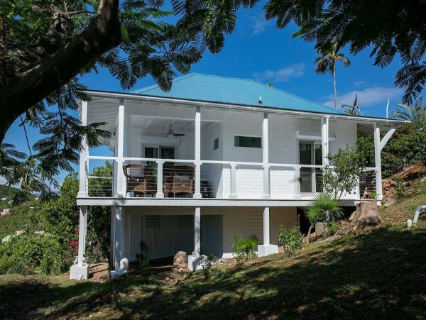 Romantic One Bedroom Bungalow with Great Cruz Bay Views