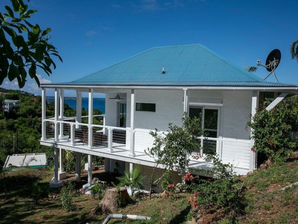 Romantic One Bedroom Bungalow with Great Cruz Bay Views
