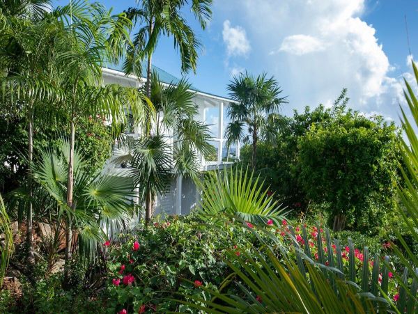 Romantic One Bedroom Bungalow with Great Cruz Bay Views
