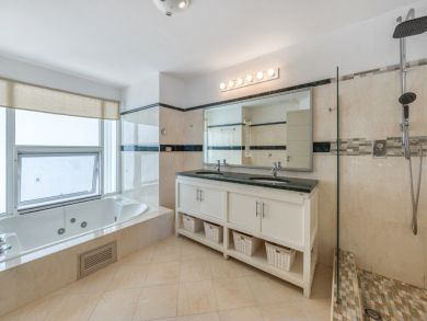 Bay View Luxury Villa with Private Pool in Saint Martin