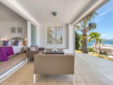 Bay View Luxury Villa with Private Pool in Saint Martin