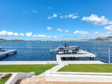 Bay View Luxury Villa with Private Pool in Saint Martin