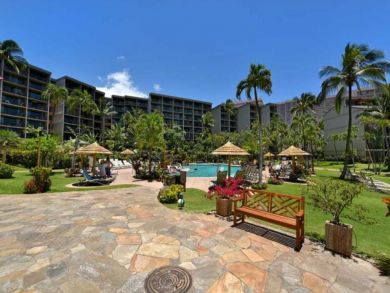 Lahaina Lovely Two Bedroom Rental Pool Views