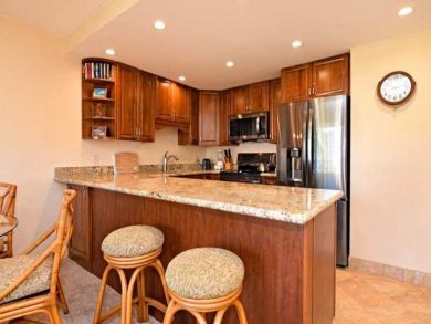 Lahaina Lovely Two Bedroom Rental Pool Views