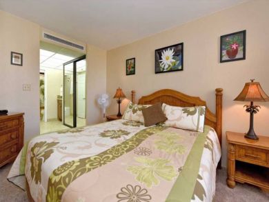 Lahaina Lovely Two Bedroom Rental Pool Views