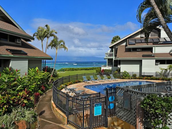 Great Value Lahaina Condo 3 Bedrooms Partial Ocean View