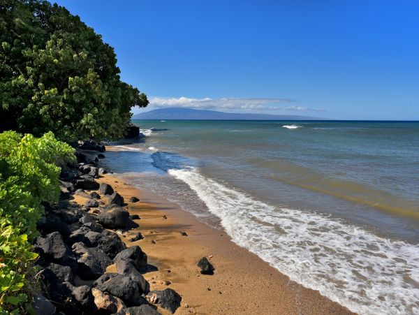 Great Value Lahaina Condo 3 Bedrooms Partial Ocean View