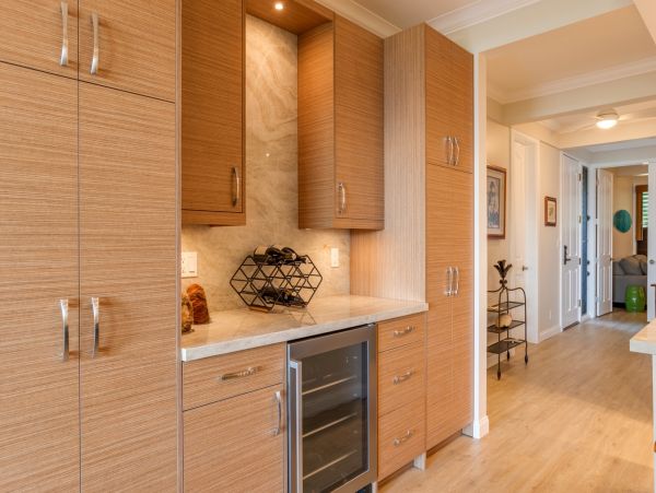 Great Value Lahaina Condo 3 Bedrooms Partial Ocean View