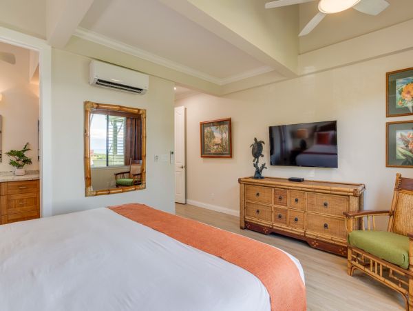 Great Value Lahaina Condo 3 Bedrooms Partial Ocean View