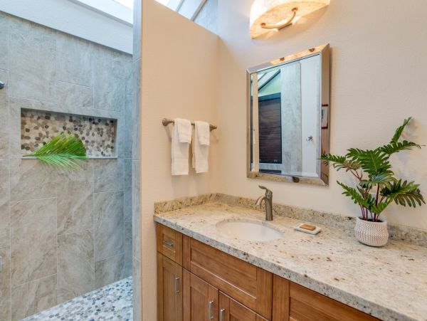 Great Value Lahaina Condo 3 Bedrooms Partial Ocean View