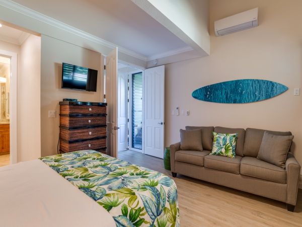 Great Value Lahaina Condo 3 Bedrooms Partial Ocean View