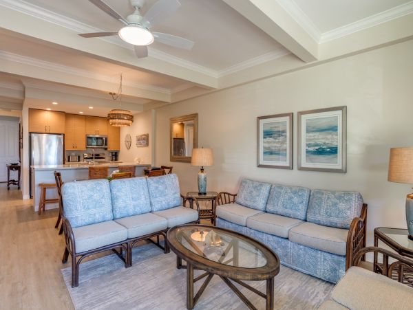 Great Value Lahaina Condo 3 Bedrooms Partial Ocean View