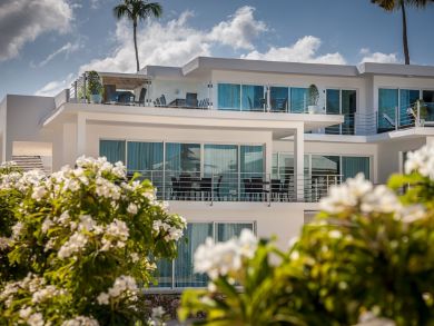 Luxury Eight Bedroom Vacation Beach Villa with Private Pool